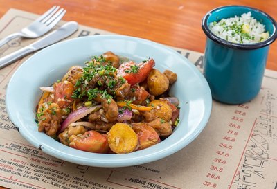 pollo-saltado